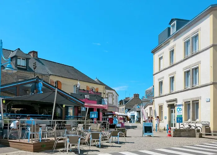 Apartment Belle Vue Mer Et Piscine By Interhome
