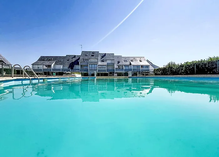Apartment Belle Vue Mer Et Piscine By Interhome